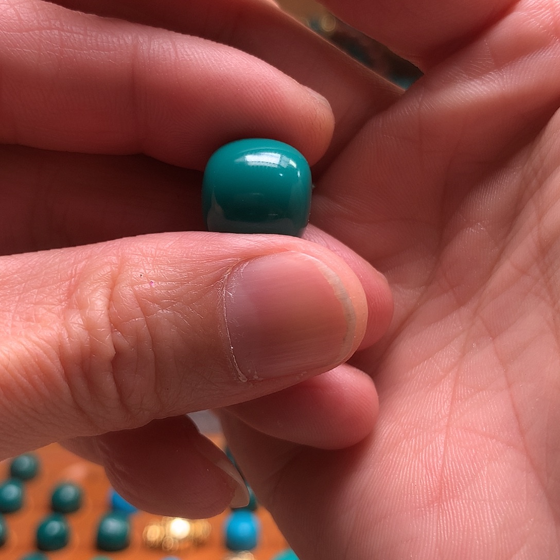 谢***琉璃颈饰果冻色13mm