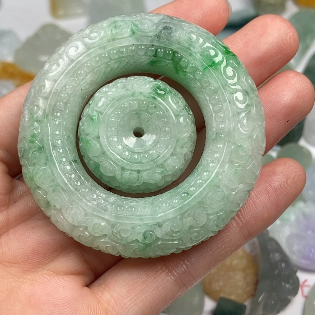 翡翠未镶嵌颈饰翡翠