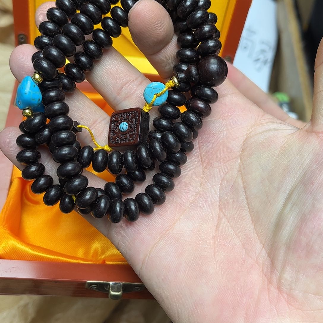 大叶紫檀（黑酸枝木类）