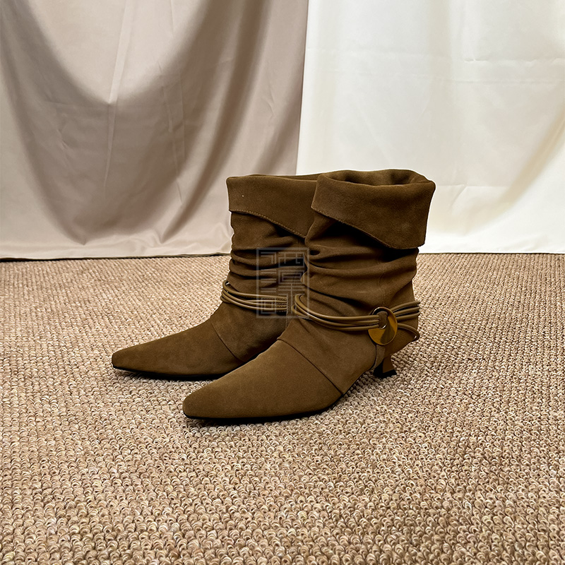 【老谭家】4.5CM高丝光牛反绒时装靴高跟短筒两穿尖头细跟时尚女鞋