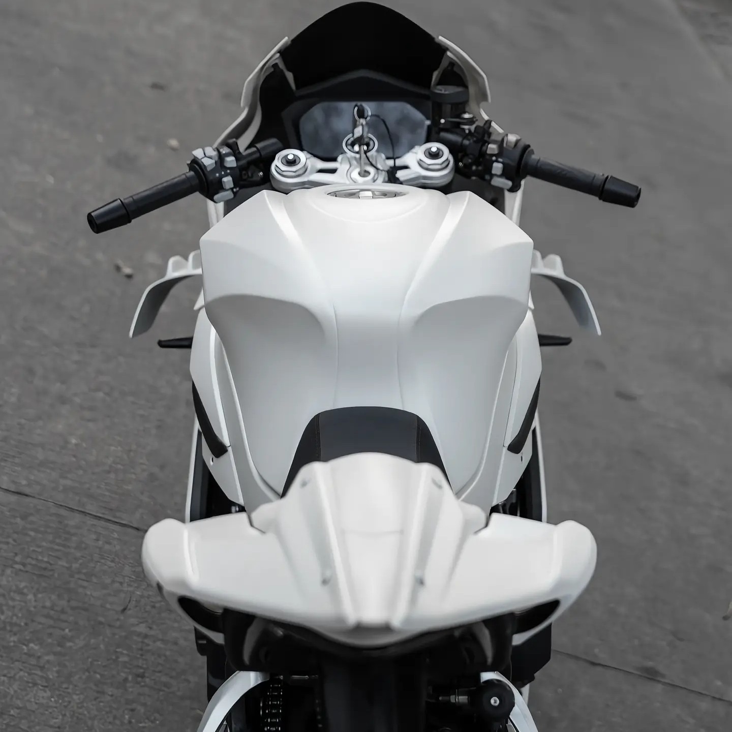 RCRSR改装600rs/800后驼峰  高品质无损安装