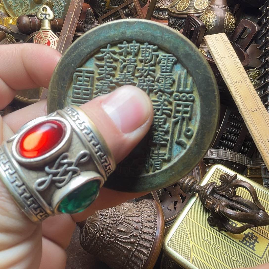 精美铜器收藏品等