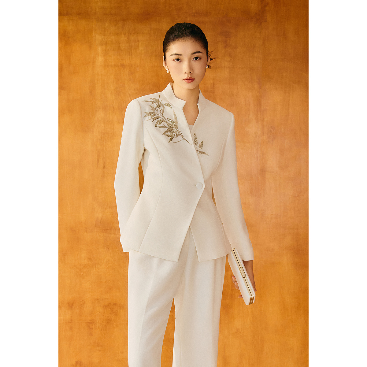 OBBLIGATO/奥丽嘉朵2025秋竹韵绣花新中式立领西装外套1C35510020