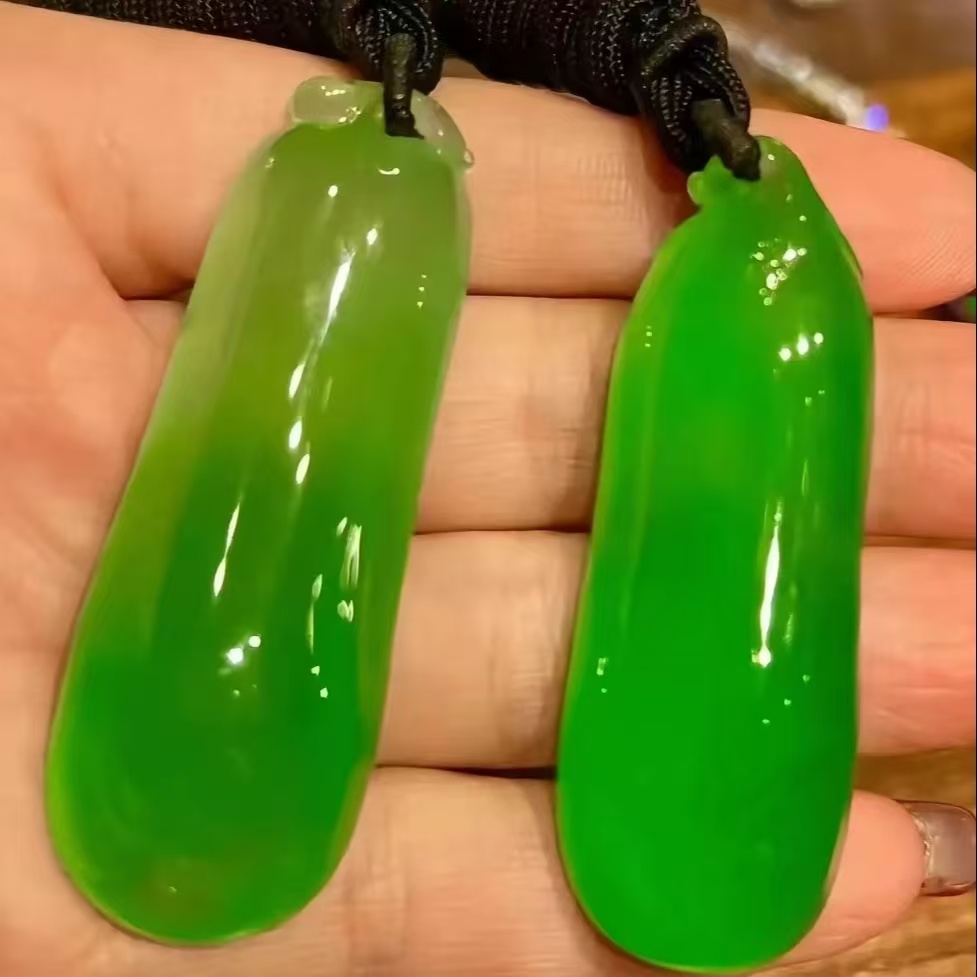 万万精选 精美翡翠满绿吊坠（勿私拍）