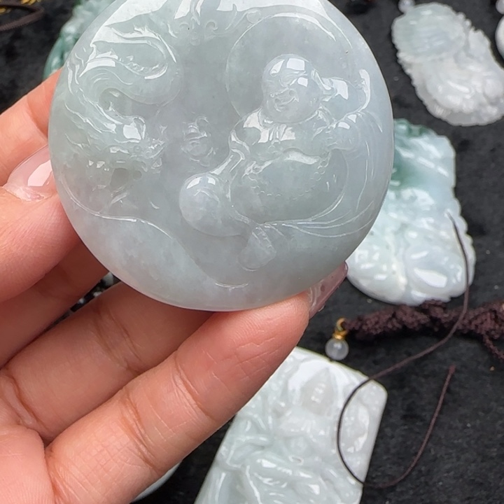 翡翠挂件未镶嵌佛