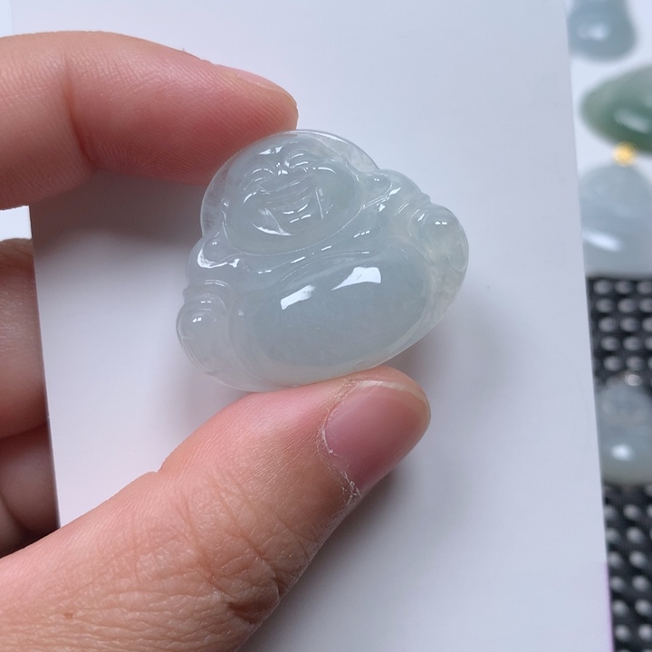 翡翠未镶嵌颈饰佛公