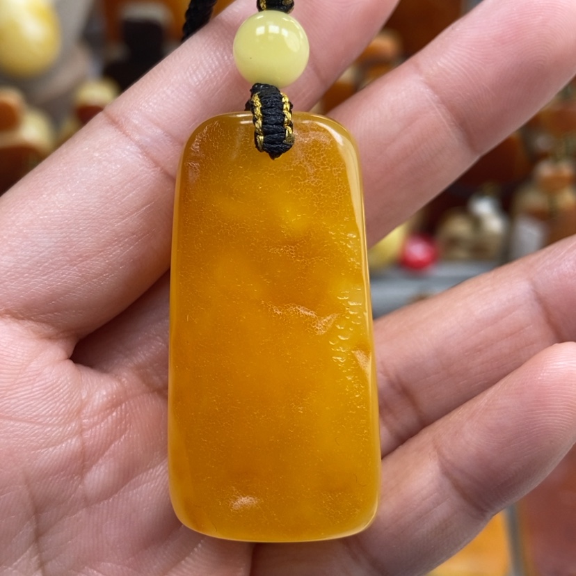 【闪购商品】琥珀颈饰未镶嵌