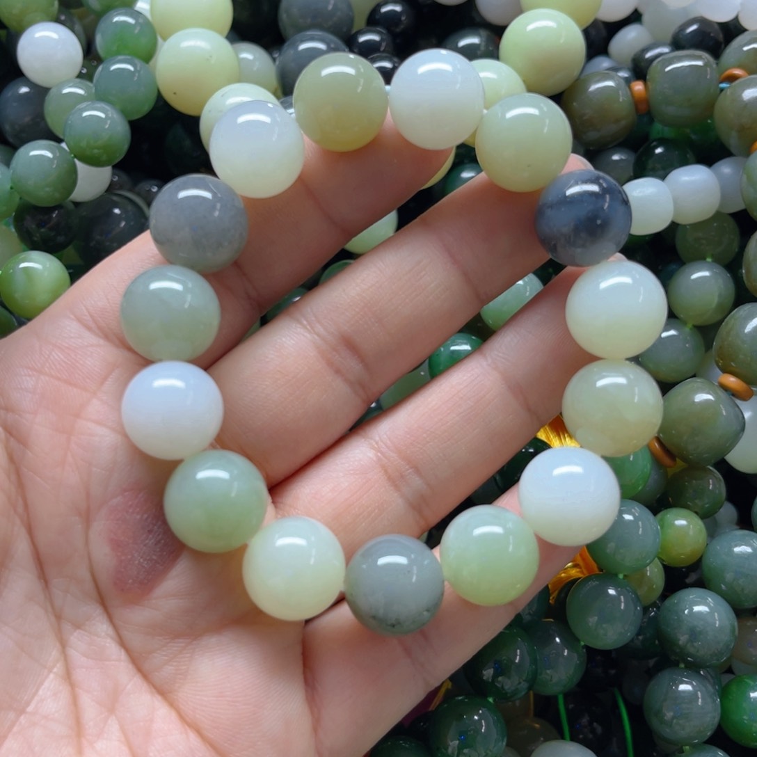 未镶嵌和田玉手链