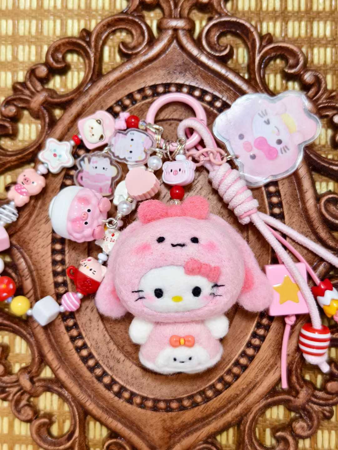 可爱羊毛毡手机链