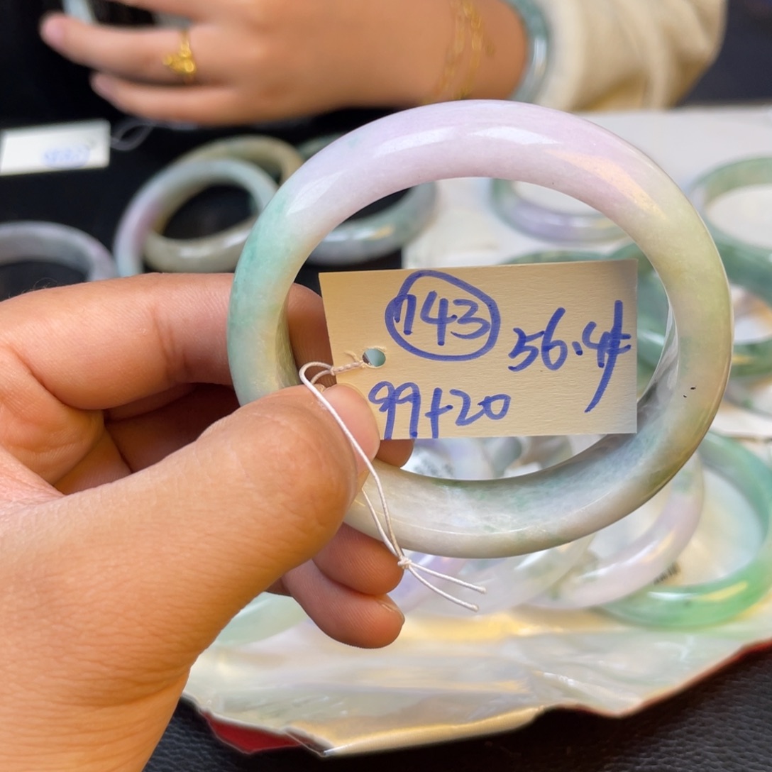 未镶嵌手镯翡翠143