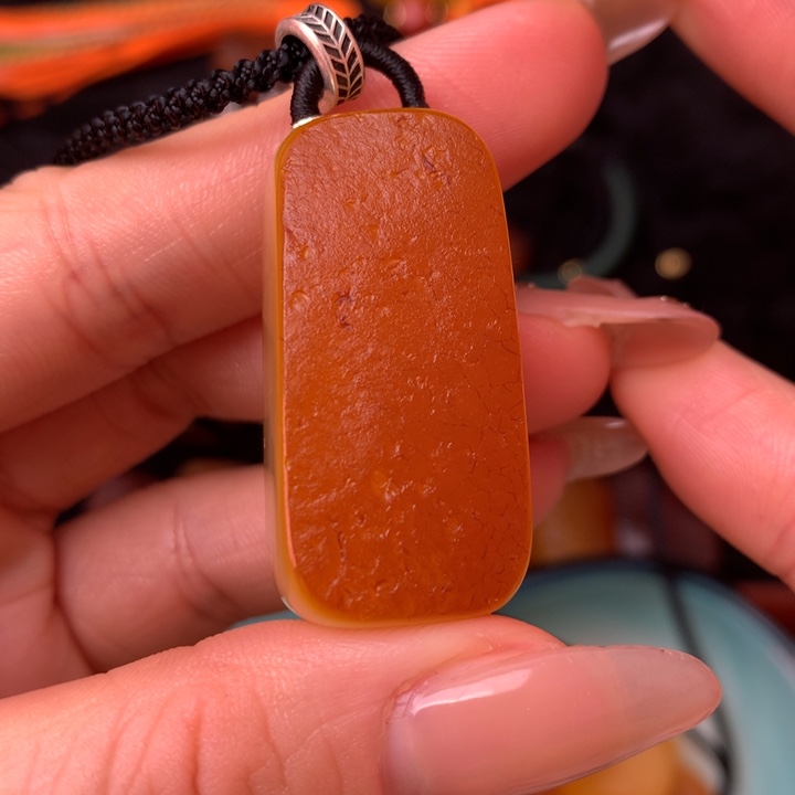 天然原矿切牌吊坠