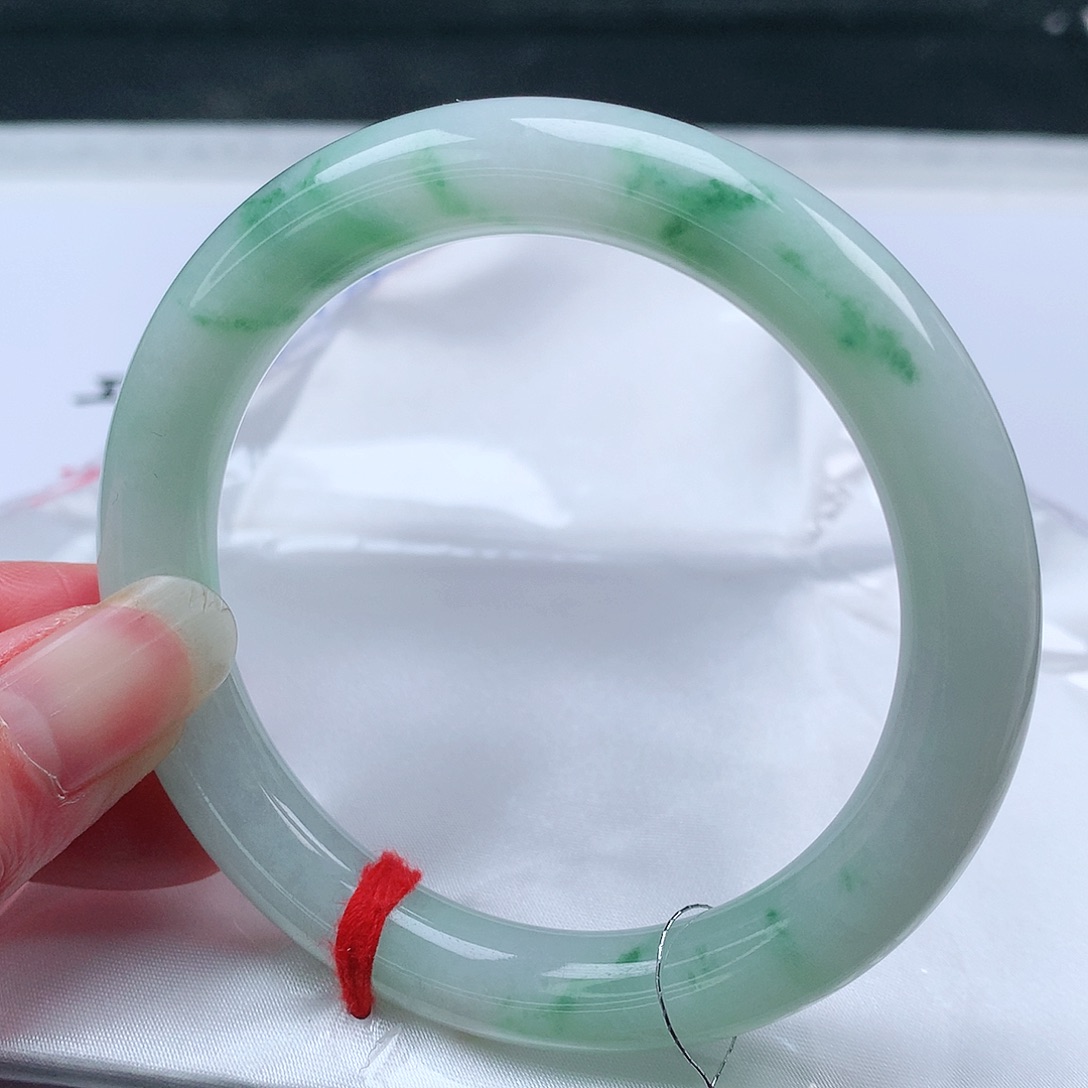 翡翠手镯未镶嵌55.5圈