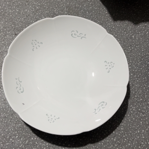 其他瓷8寸奎口盘一个陶瓷