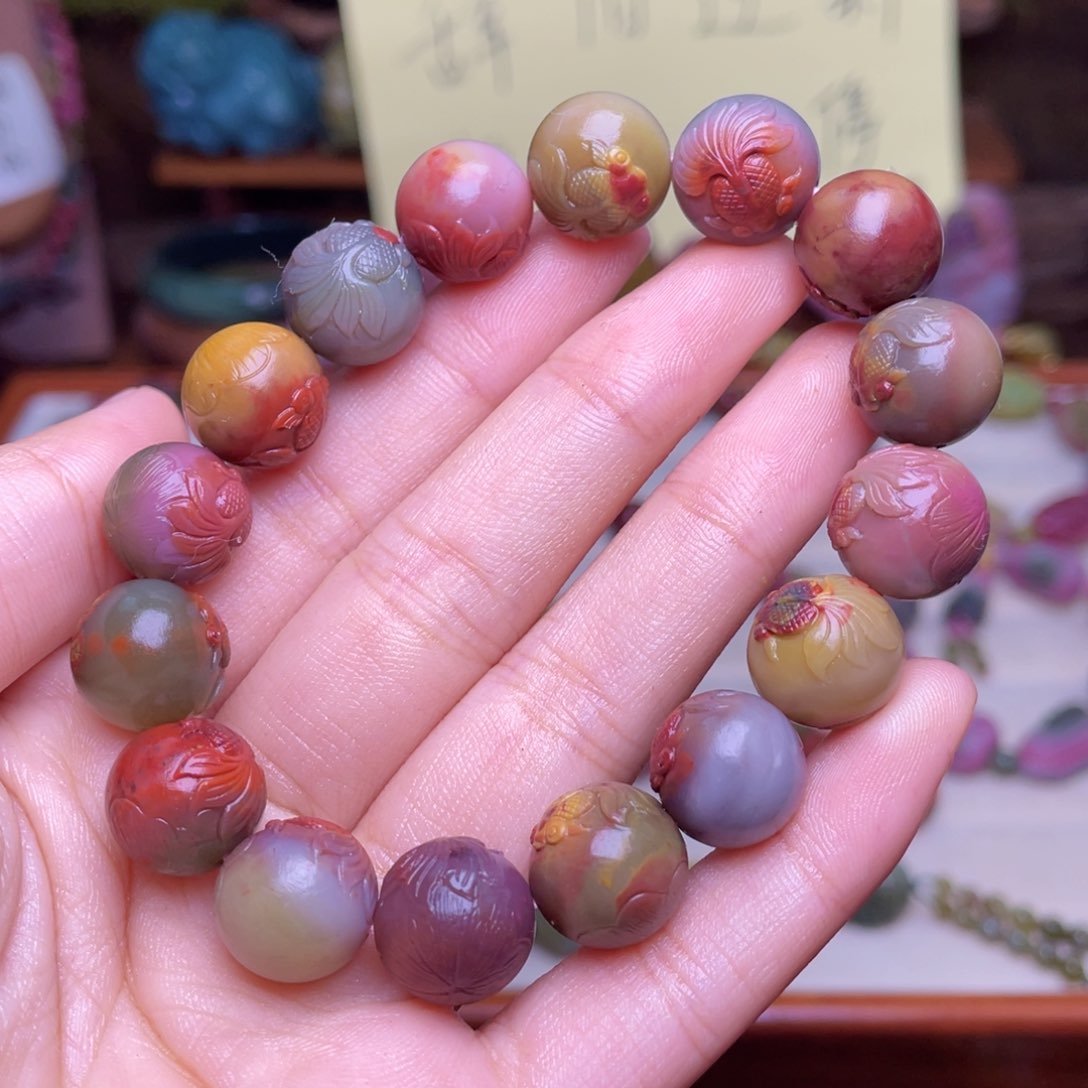 玛瑙/玉髓珠宝半成品未镶嵌L*盐源玛瑙金鱼雕刻手串