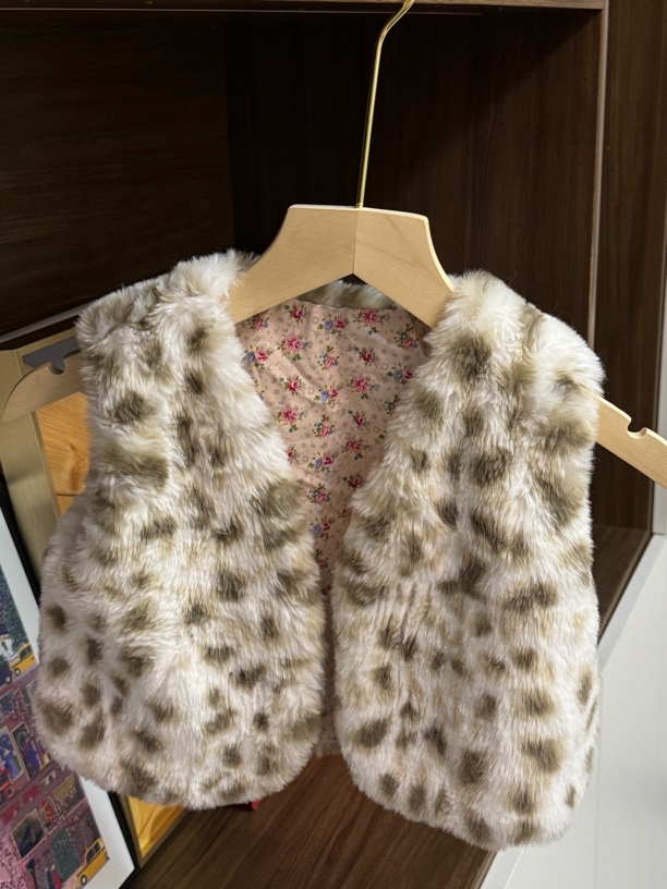 1-2岁马甲毛马甲洋气马夹网红百搭气质小香风豹纹