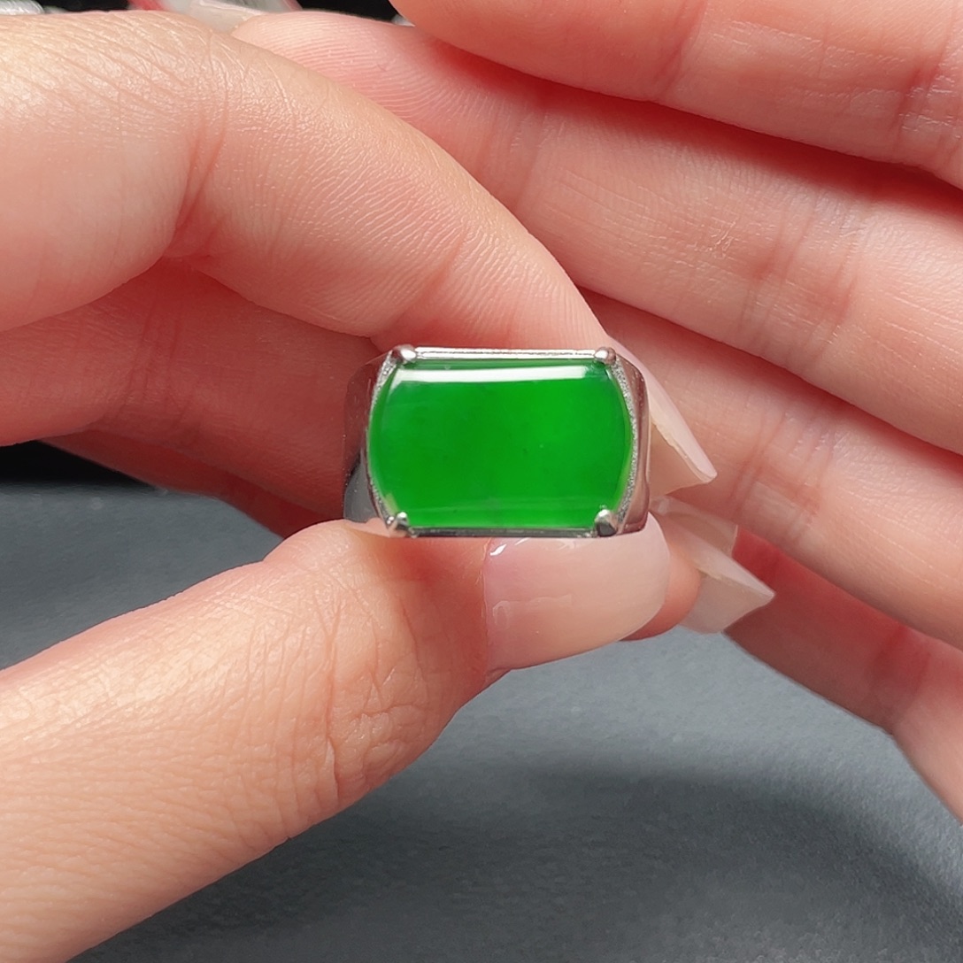 翡翠银S925镶嵌戒指没有运费险4036