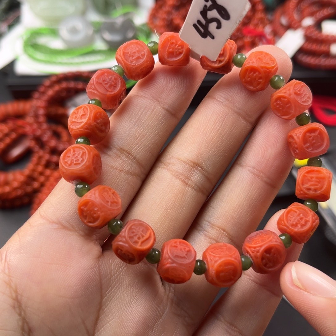 南红玛瑙未镶嵌珠宝奇石