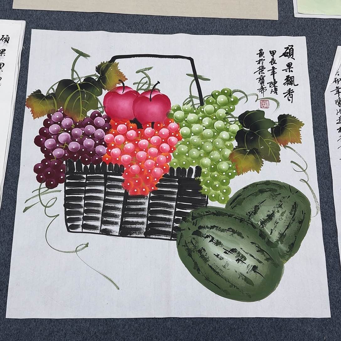 国画尺寸70X70手绘作品 