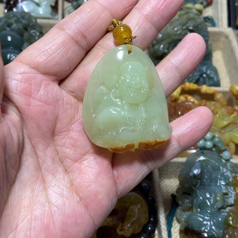 【闪购商品】蛇纹石玉颈饰未镶嵌