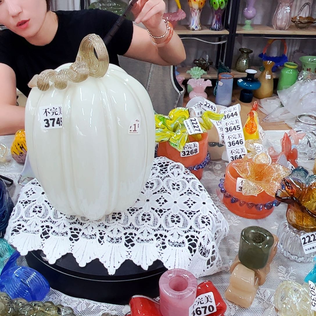 3745 家悦琉璃工艺品不完美