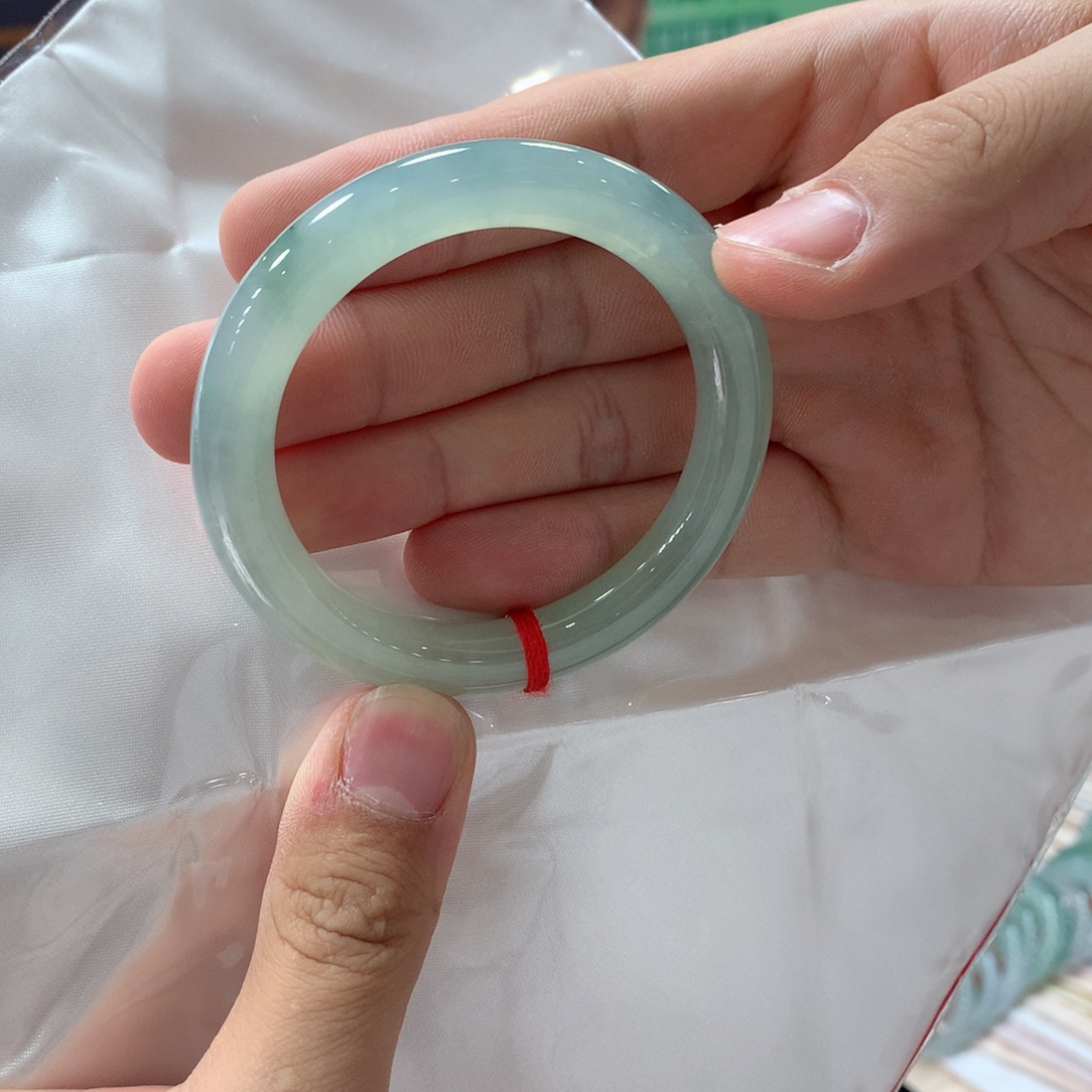 。***鼓翡翠未镶嵌手镯翡翠