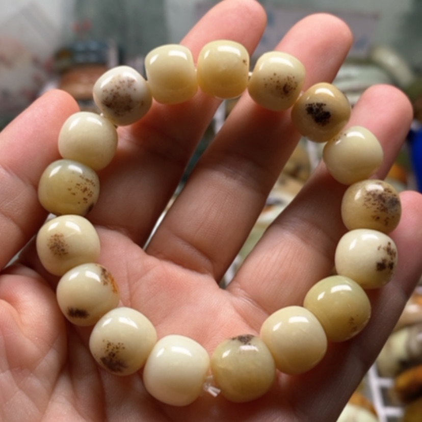 【闪购商品】未镶嵌蛇纹石玉手镯