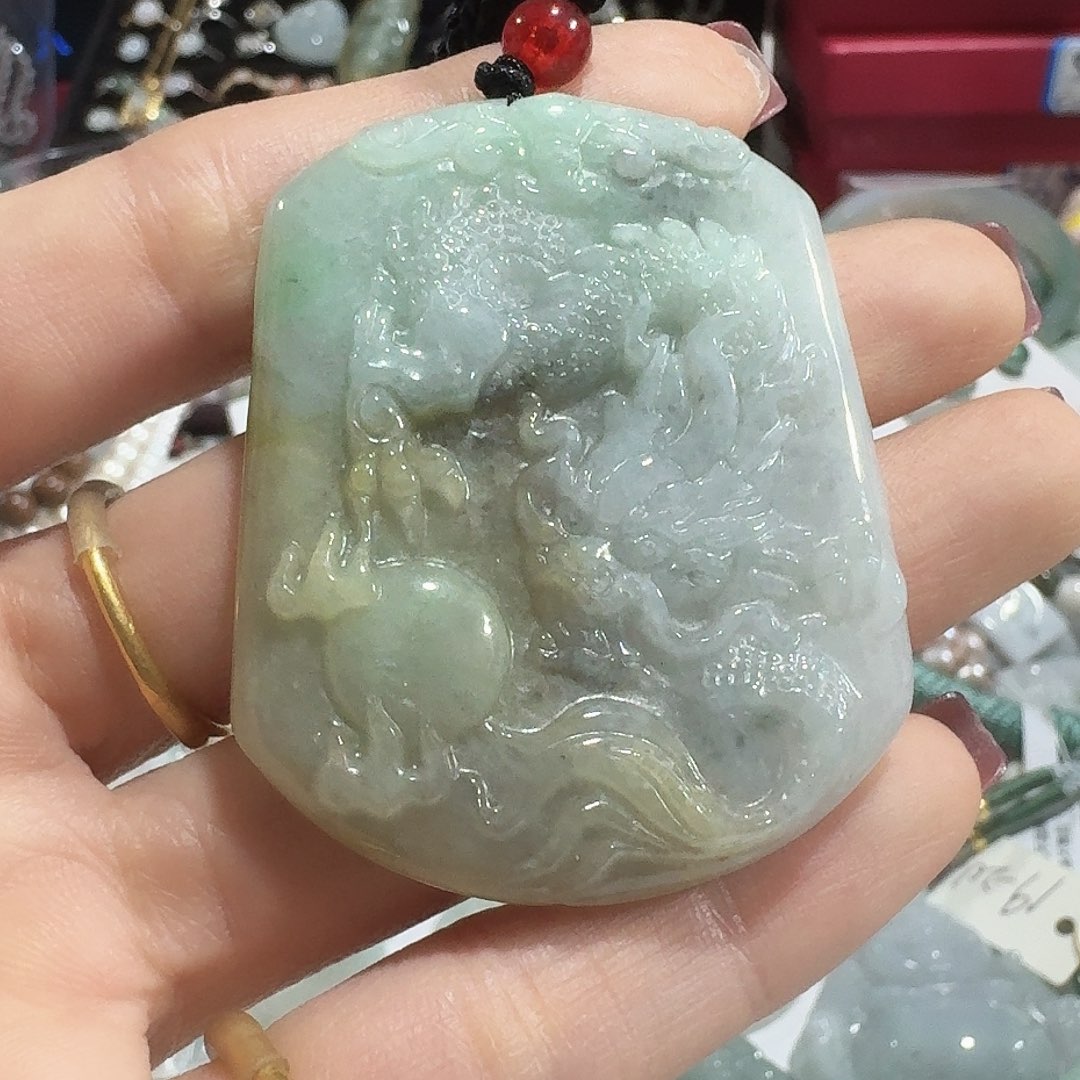 翡翠未镶嵌颈饰009