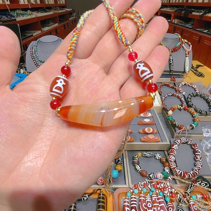 未镶嵌玛瑙/玉髓珠宝奇石