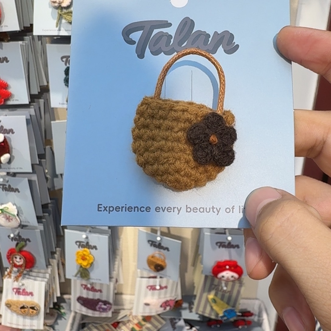 皮质非金属韩系胸针9999