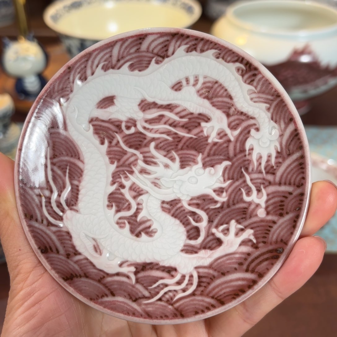 杯青花釉里红雕刻盖置