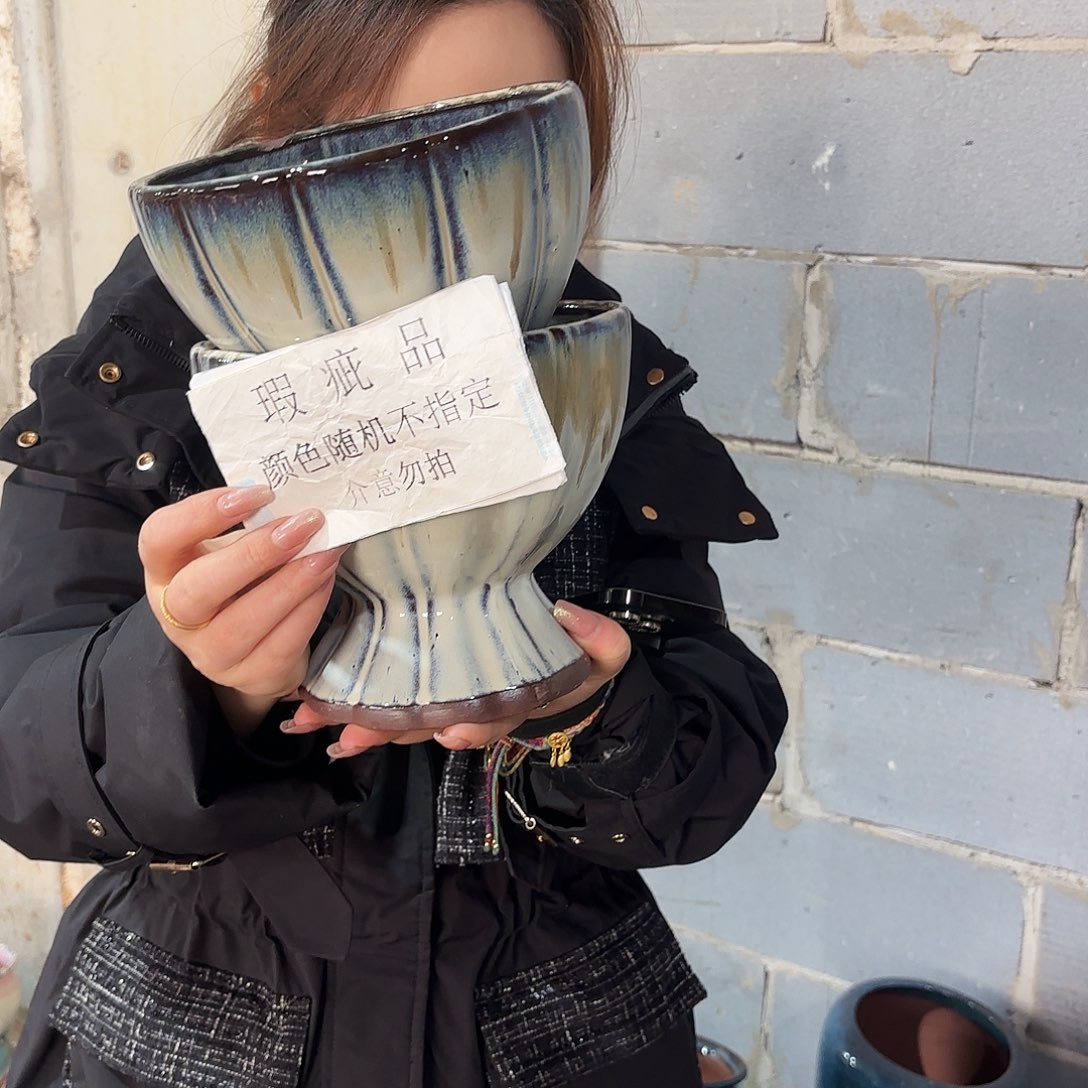 红陶瑕疵高18/20两个