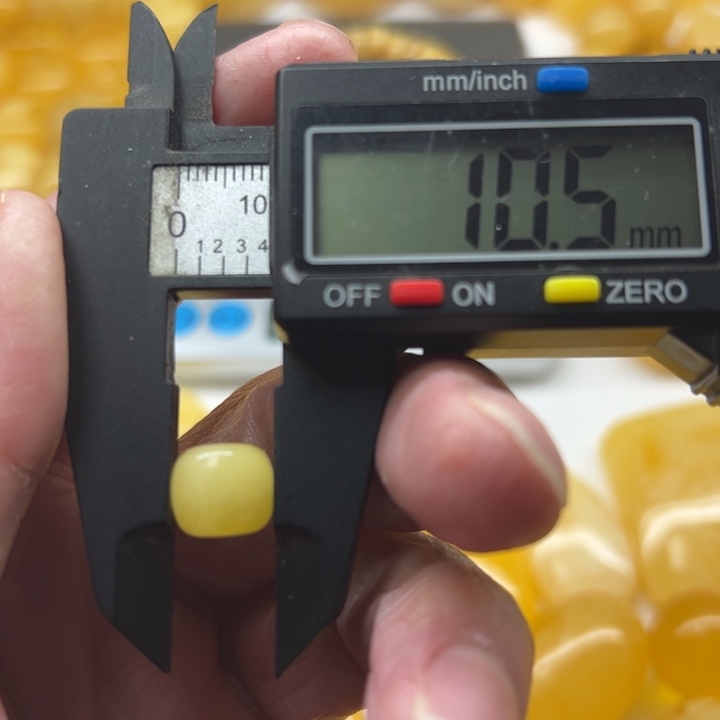 琥珀（矿物珀）未镶嵌裸石