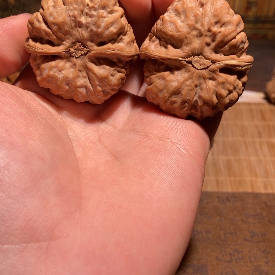 紫***班文玩核桃吊坠蛤蟆头D56