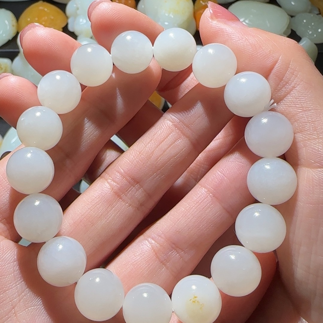 *****和田玉未镶嵌颈饰