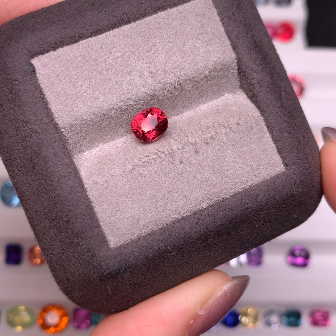 石榴石裸石未镶嵌1.29