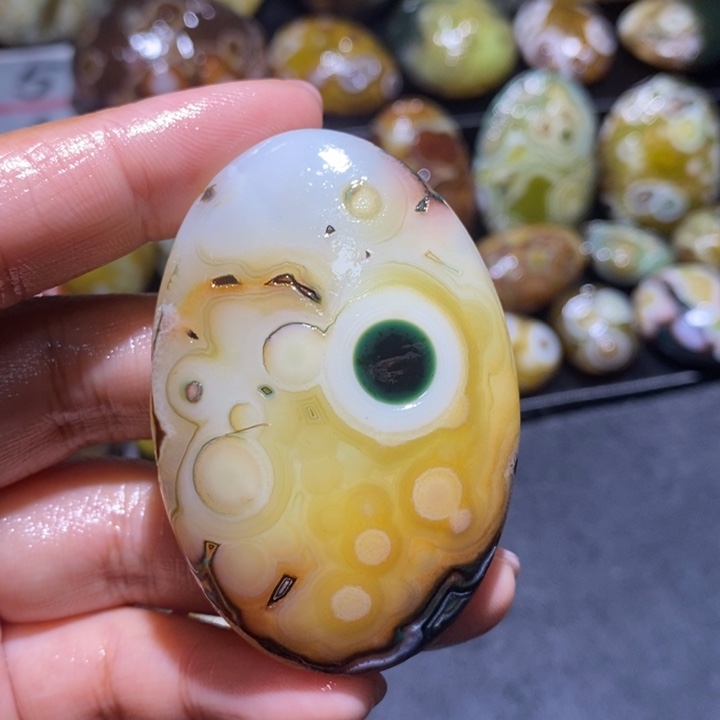 玛瑙/玉髓未镶嵌珠宝奇石104