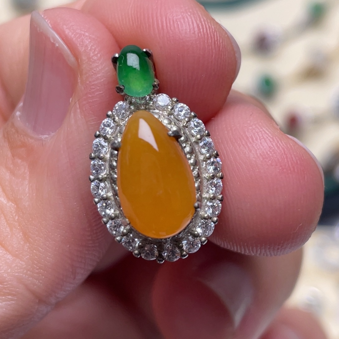 翡翠颈饰未镶嵌纯天然缅甸翡翠