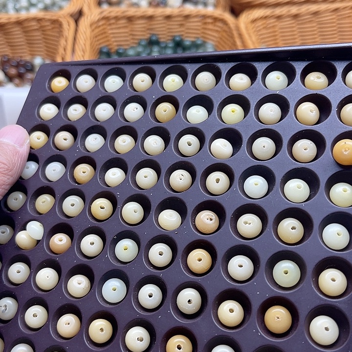 白玉菩提吊坠瑕疵9-6奶黄算盘100颗卡灯牌宠100颗