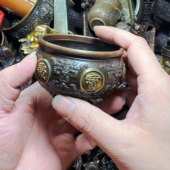 铜器摆件收收藏藏