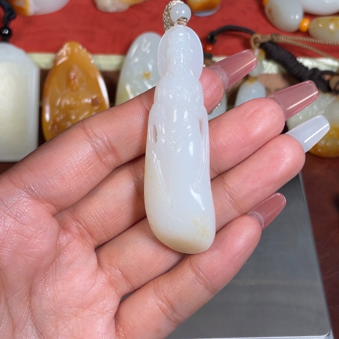 和田玉颈饰未镶嵌