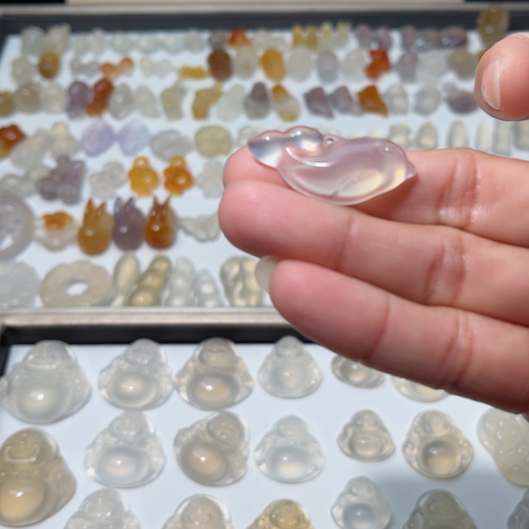 玛瑙/玉髓颈饰合金