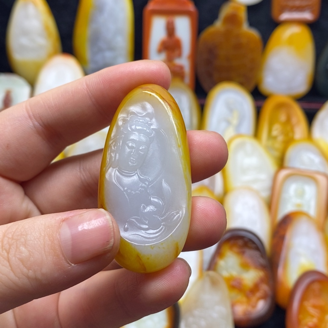 江***6和田玉未镶嵌颈饰