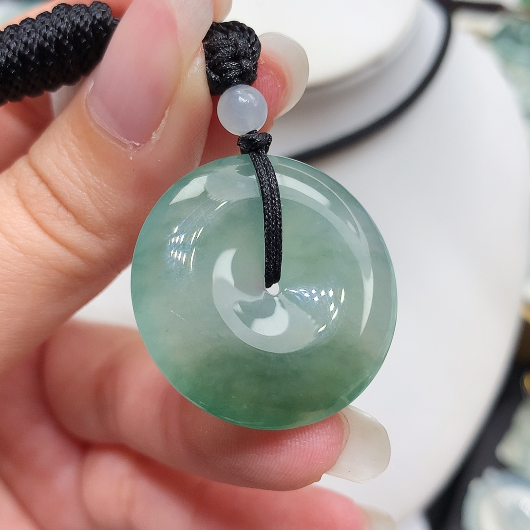 翡翠未镶嵌胸饰翡翠28，27.6/5.5