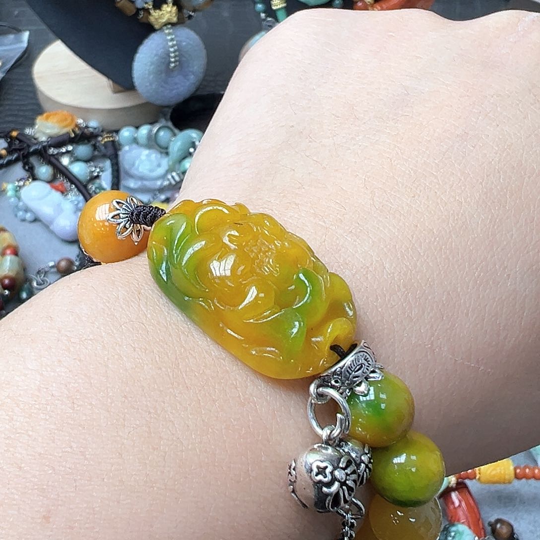 翡翠戒指未镶嵌m***y炸