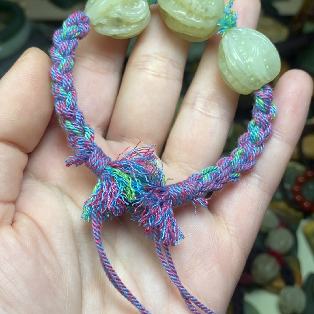 岫岩老玉（透闪石质玉）颈饰未镶嵌