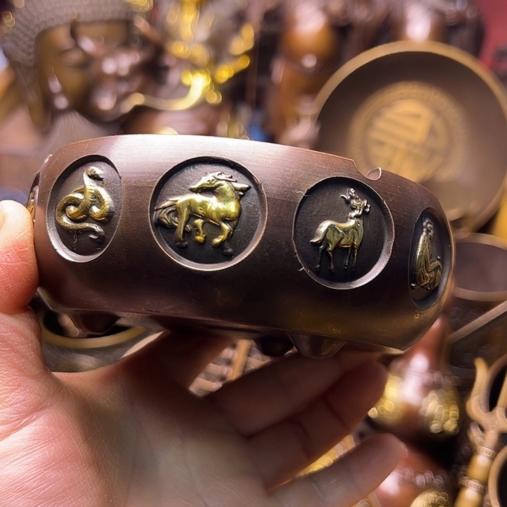  铜2345567788998777888