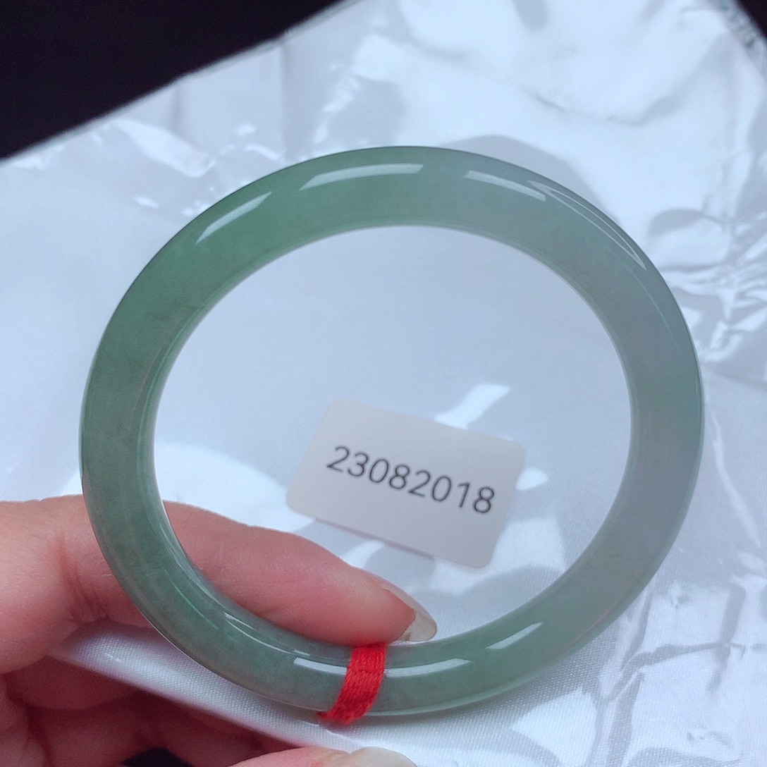 翡翠手镯（圆镯）未镶嵌半山水