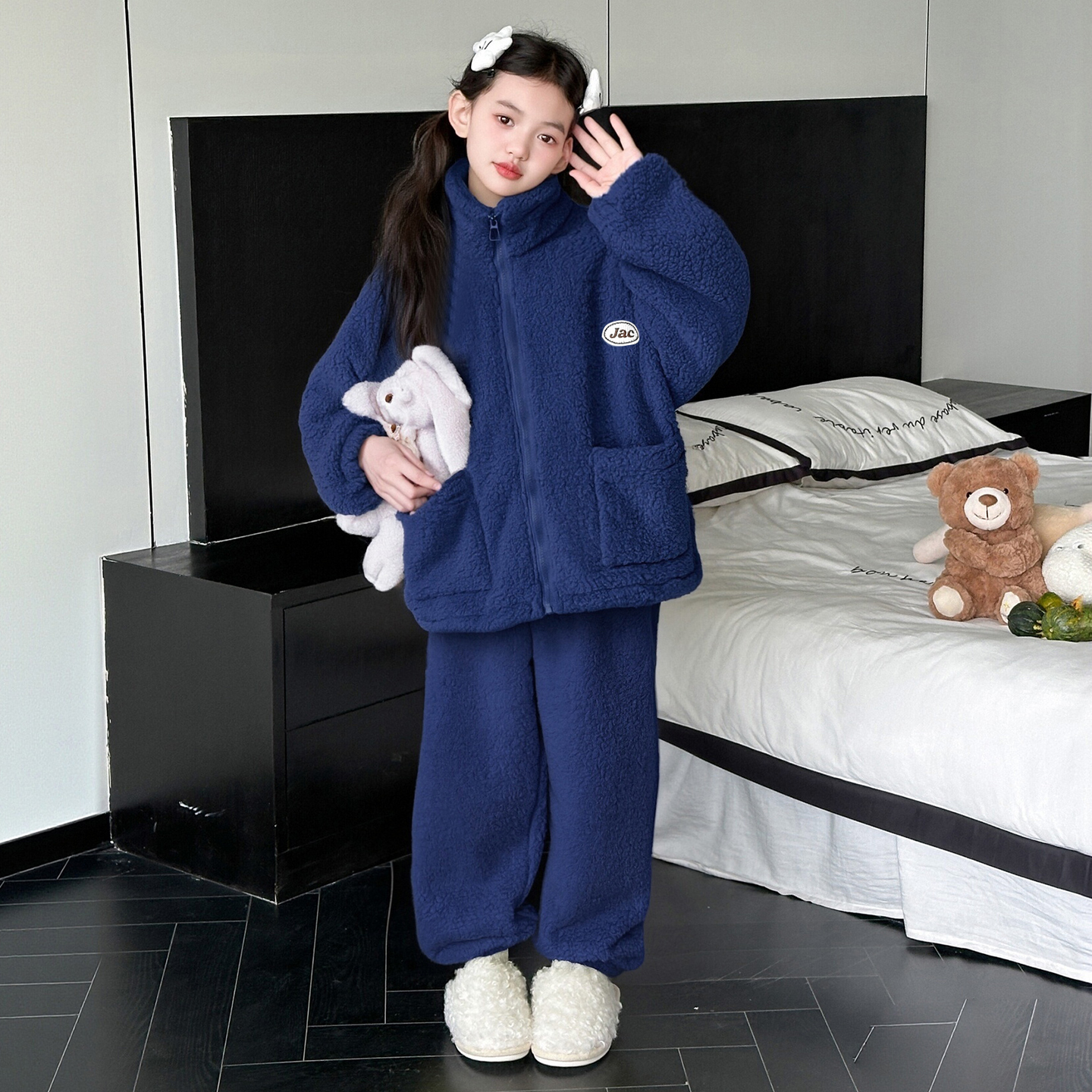 女童家居服套装冬季加绒加厚新款中大童秋冬季睡衣儿童保暖两件套