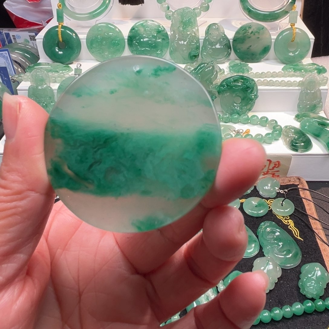 石英质玉吊坠(不含链)合金