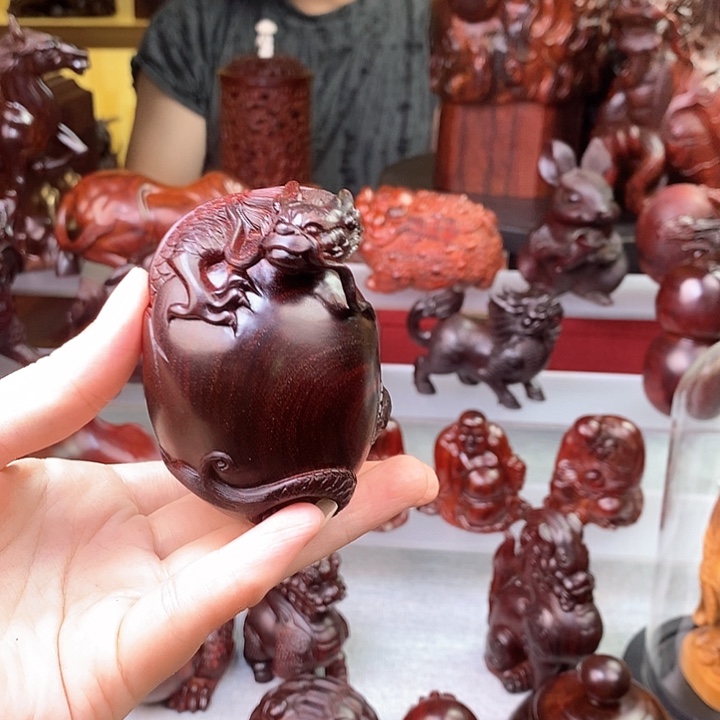 檀香紫檀（小叶紫檀）悟*